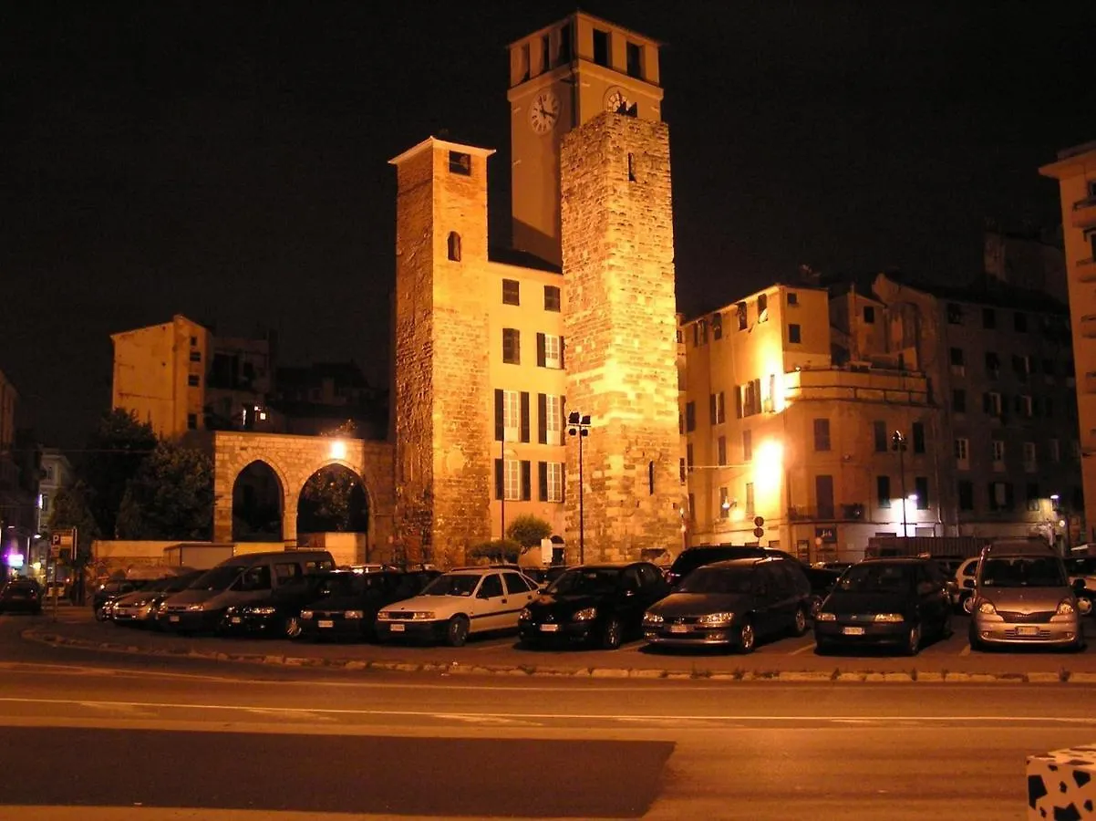 Casa Anne Vicino Al Centro, Al Mare, Alla Stazione Savona Italy