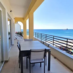 Apartment Un Affaccio Sul Mare, Savona